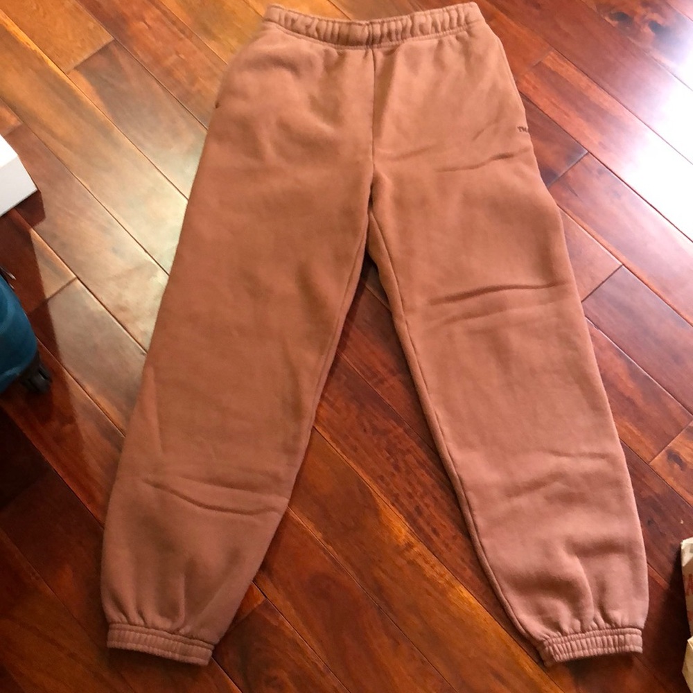 Aritzia Tna mega fit sweatpants jogger
